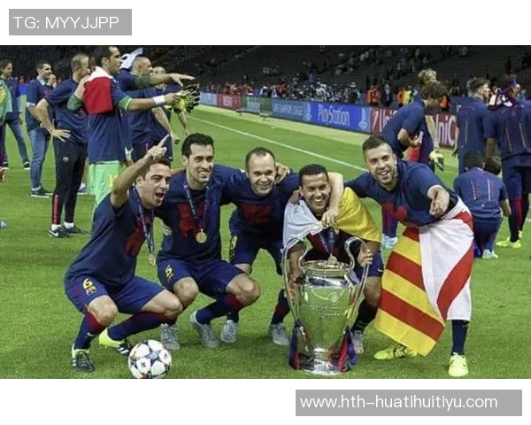 布斯克茨携妻儿共庆退役仪式迈阿密球迷齐聚致敬