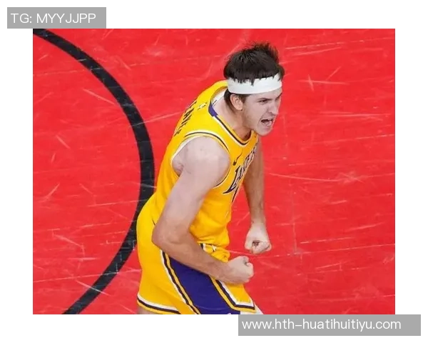 詹姆斯赞马克西谦逊每年共同训练备战新赛季