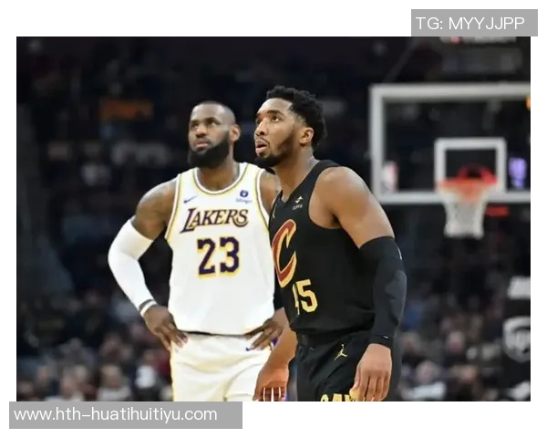 米切尔赞鲍尔赛场思维能力与詹姆斯相似认为这是球队所需的重要特质