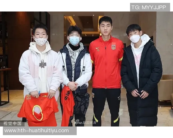 王子铭茹萨韦林顿齐聚蓉城训练基地备战新赛季引发球迷热议